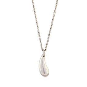 Tiffany & Co. Teardrop Necklace SV925 3.3g Silver Elsa Peretti