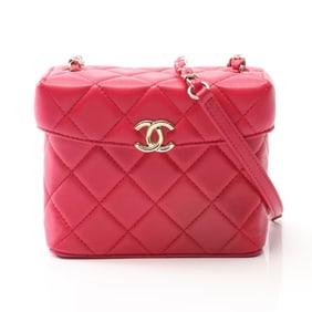 CHANEL Matelasse Shoulder Bag in Lambskin Leather, Women's, Pink