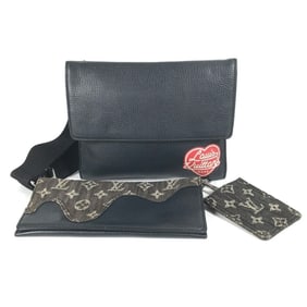 LOUIS VUITTON M81013 LV Squared Collection Trio Pouch, Crossbody Flap Business Card Holder/Card