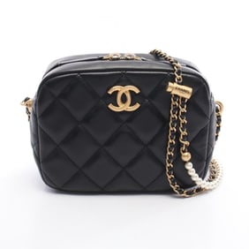 CHANEL Matelasse Shoulder Bag in Lambskin Leather, Black, Women's, AS28561
