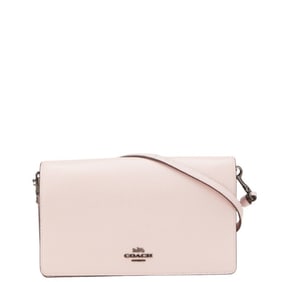 Coach logo shoulder bag in pink leather for women.