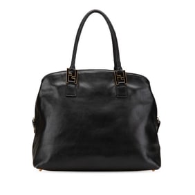Fendi Selleria handbag in black leather for women.