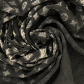 LOUIS VUITTON M73743 Etoile Monogram Eclipse Blurry Cashmere Stole Black Women's