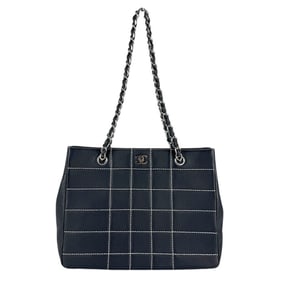 CHANEL Chocobar Leather Shoulder Bag in Dark Navy, Women's, z7325