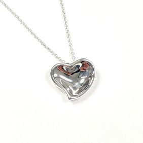 TIFFANY & Co. Tiffany Carved Heart Elsa Peretti Necklace in 925 Sterling Silver for Women