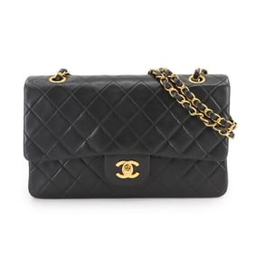 CHANEL Matelasse 25 Chain Shoulder Bag in Black Lambskin with Gold Hardware (A01112)