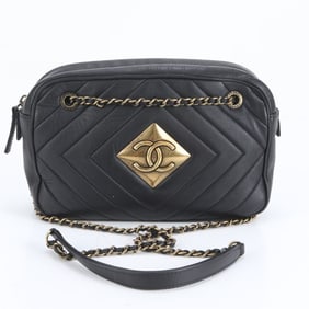 Chanel Diamond Stitched Lamb Leather 2-Way Chain Shoulder Bag for Women with Serial Seal