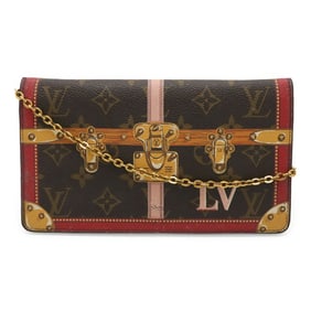 LOUIS VUITTON Monogram Pochette Weekend Chain Shoulder Bag from the 2018 Summer Trunk Collection,