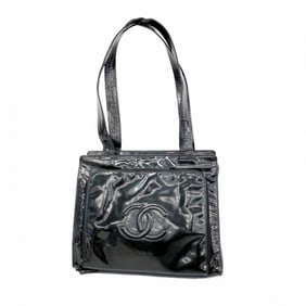 Chanel tote bag in patent leather, black, for women