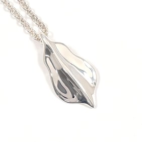TIFFANY & Co. Tiffany Leaf Necklace in 925 Sterling Silver for Women