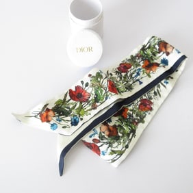 Christian Dior Mitzah Millefiori Floral Silk Scarf/Muffler in Navy and Off-White for Women