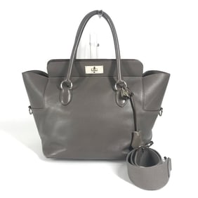 HERMES Toolbox 26, a 2-way bag that can be worn crossbody or over the shoulder. Available in