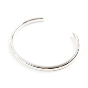 TIFFANY & Co. Tiffany Makers Narrow AG925 Silver Bangle with Logo Engraving, Weight 16.06g,