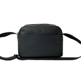 LOUIS VUITTON Vintage Reporter Taiga Leather Shoulder Bag/Body Bag, Noir, 533-4