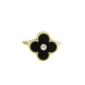 Van Cleef & Arpels Vintage Alhambra Yellow Gold (18K) Fashion Onyx Band Ring Gold