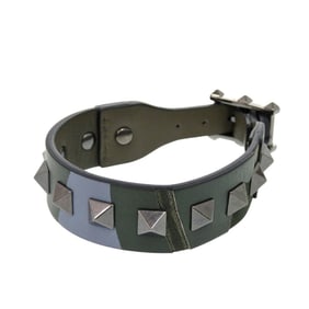 Like new Valentino Garavani studded bracelet in camouflage leather and khaki. 1064