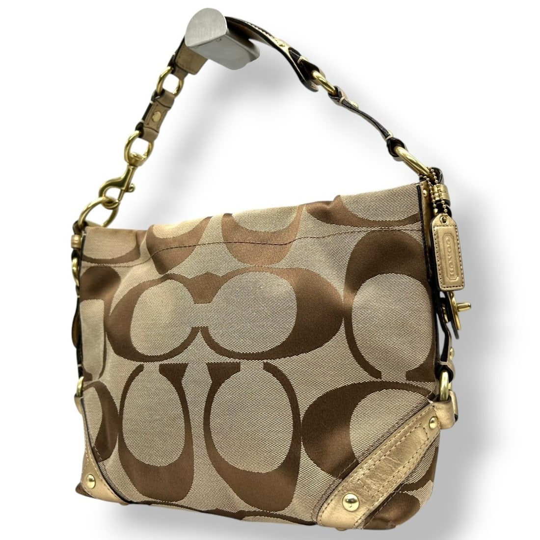 Coach Zoe Shoulder Bag, Handbag, Hobo Signature Op Art Metallic Leather, Gold/Beige, Women's, E6: --- Catalog ---Category: SizeSize (HxWxD): 23cm x 32cm x 10cm / 9.05'' x 12.59'' x 3.93''Category: DesignType: Handbag, Shoulder bagColor: Beige, GoldGender: WomenMaterial: Canvas , Leather Category: