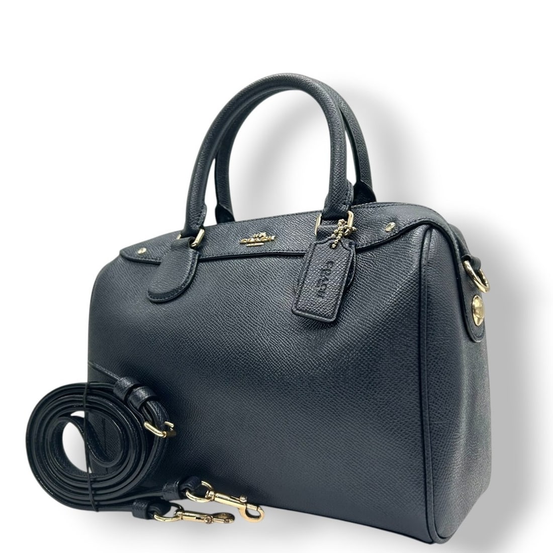 Coach Mini Bennett Satchel Shoulder Bag/Handbag/Mini Boston Bag F57521, Crossgrain Leather, Navy: --- Catalog ---Category: SizeSize (HxWxD): 17cm x 23cm x 12cm / 6.69'' x 9.05'' x 4.72''Category: DesignType: Handbag, Shoulder bagColor: NavyGender: WomenMaterial: Leather Category: GeneralMPN: F5752