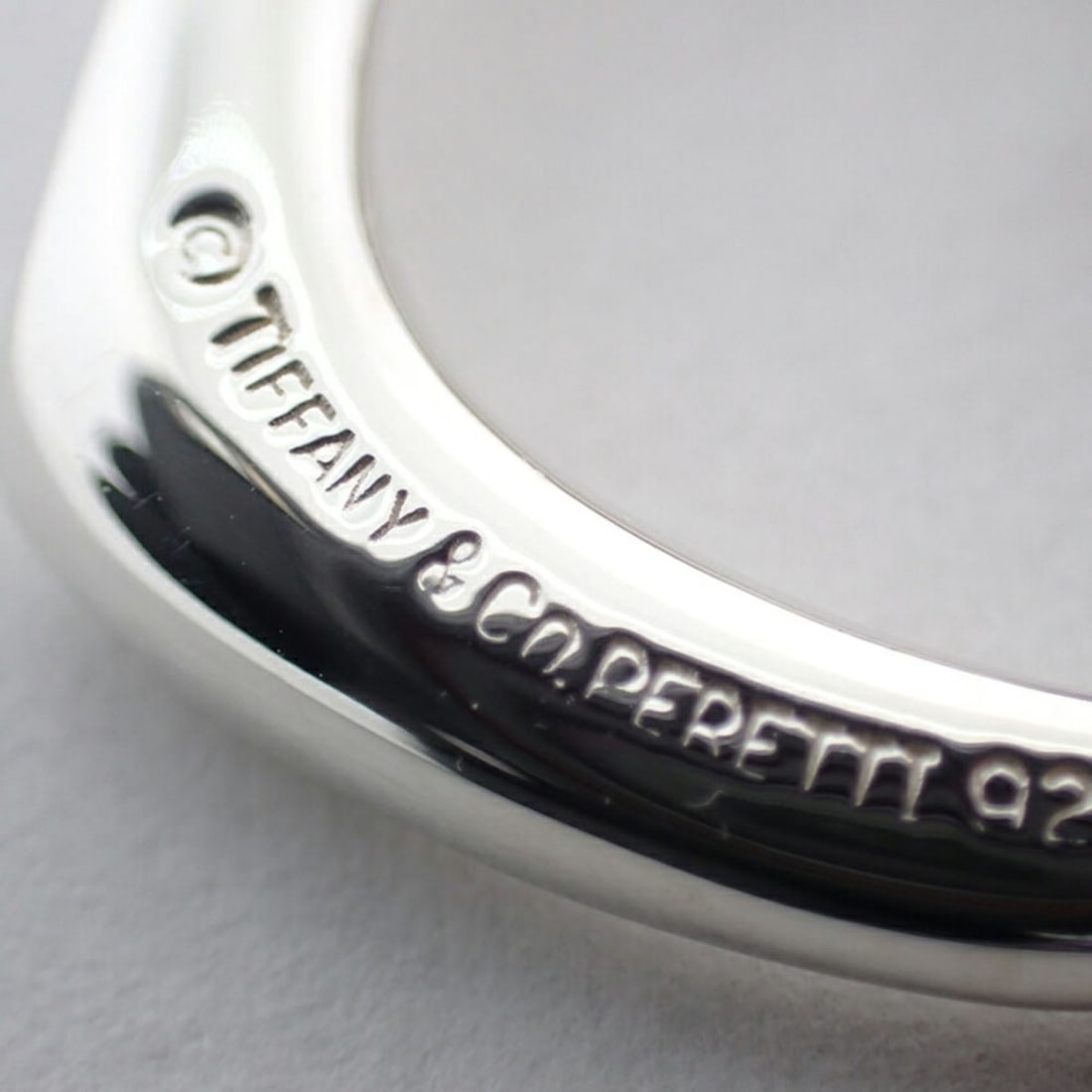 Van Cleef & Arpels Perlée Medium Ring - 10