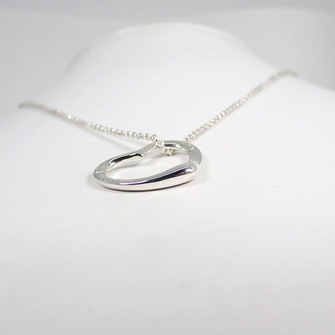 Van Cleef & Arpels Perlée Medium Ring - 5