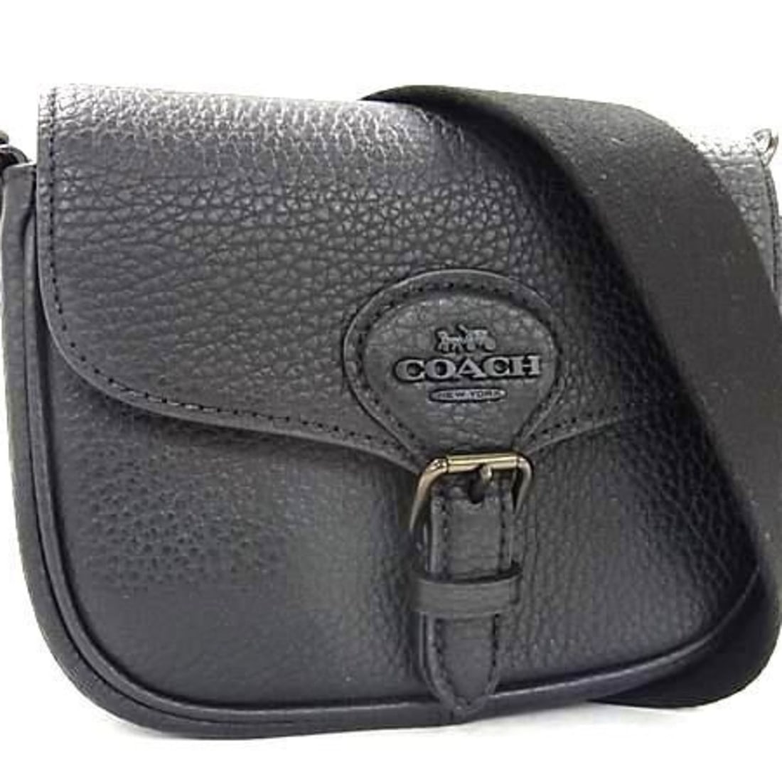 COACH Amelia Small Saddle Bag CP002 in Black Soft Pebble Leather for Women: --- Catalog ---Category: SizeSize (HxWxD): 13.5cm x 16.5cm x 5.5cm / 5.31'' x 6.49'' x 2.16''Category: DesignType: Shoulder bagColor: BlackGender: WomenMaterial: Leather Category: GeneralMPN: CP002Bra