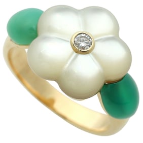 Like new Van Cleef & Arpels VCA 7.5g camellia ring in 18KG shell, chalcedony and diamonds,
