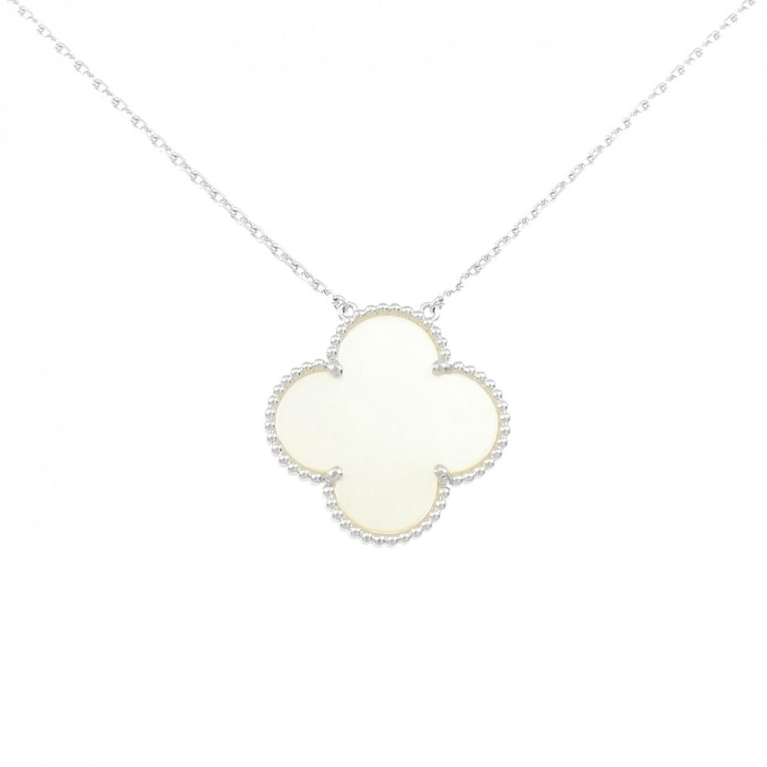 Van Cleef & Arpels Magic Alhambra Necklace: --- Catalog ---Category: SizePendant Size: 26.5mm x 26.5mm / 1.04'' x 1.04''Neck Circumference: 38 cm - 43 cm / 14.96'' - 16.92''Category: DesignColor: White goldGender: WomenMaterial: White gold (18K