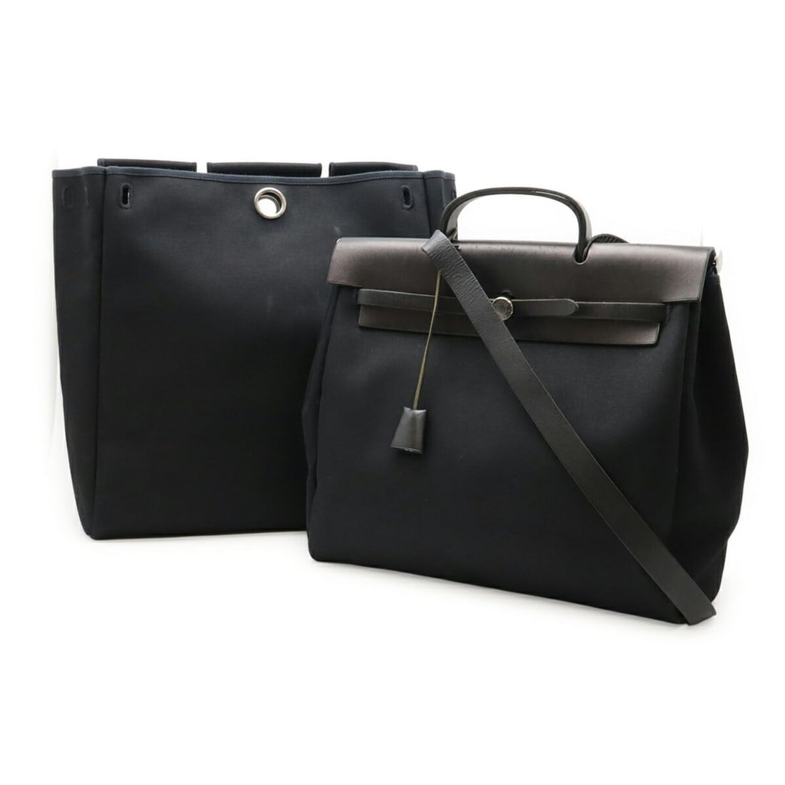 HERMES Hermès Air Bag MM Handbag/Shoulder Bag, Toile Officier Leather, Black, F Stamp: --- Catalog ---Category: SizeSize (HxWxD): 34cm x 38cm x 12.5cm / 13.38'' x 14.96'' x 4.92''Category: DesignType: Handbag, Shoulder bagColor: BlackGender: Men,WomenMaterial: Toile officier Category: G