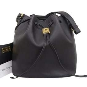 Salvatore Ferragamo shoulder bag AU 21 F269, handbag, black leather.