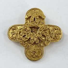 CHANEL Triple Coco Mark Brooch, Gold