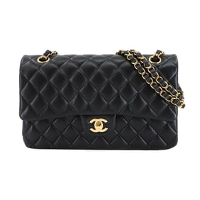 CHANEL Matelasse 25 Chain Shoulder Bag in Black Lambskin with Gold Hardware (A01112)