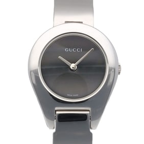 Pre-owned Gucci watch, stainless steel 6700L quartz movement, women's.
