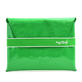 Bottega Veneta Men's Clutch/Second Bag in Wrinkled Enamel and Patent Green