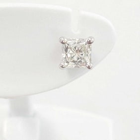 Tiffany & Co. Pt950 Lucida Diamond Earring (Single) 6906