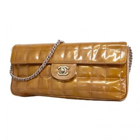 Chanel Chocobar Shoulder Bag with Chain in Beige Patent Leather