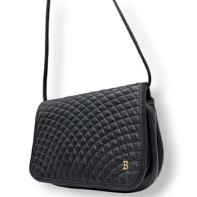 Bally quilted shoulder bag in navy leather with gold hardware and a B logo. Size s5.