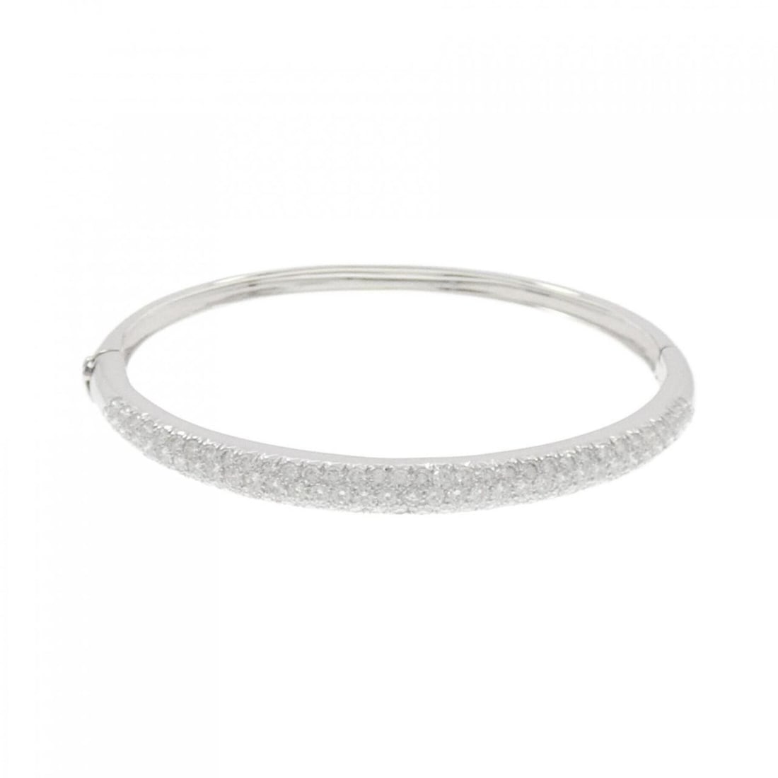 Van Cleef & Arpels Diamond Bangle: --- Catalog ---Category: SizeLength: 17cm / 6.69''Category: DesignType: BangleColor: White goldStone: DiamondGender: WomenMaterial: White gold (18K)Category: GeneralBrand: Van Cleef & Arpels--- Item L