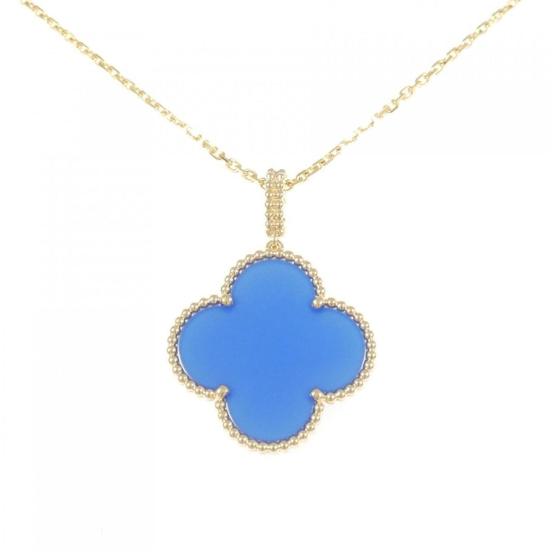 Van Cleef & Arpels Magic Alhambra Long Necklace: --- Catalog ---Category: SizeNeck Circumference: 75 cm - 90 cm / 29.52'' - 35.43''Category: DesignGender: Women,MenMaterial: Yellow gold (18K)Pendant Type: PendantNecklace Type: NecklaceCategory: Gene