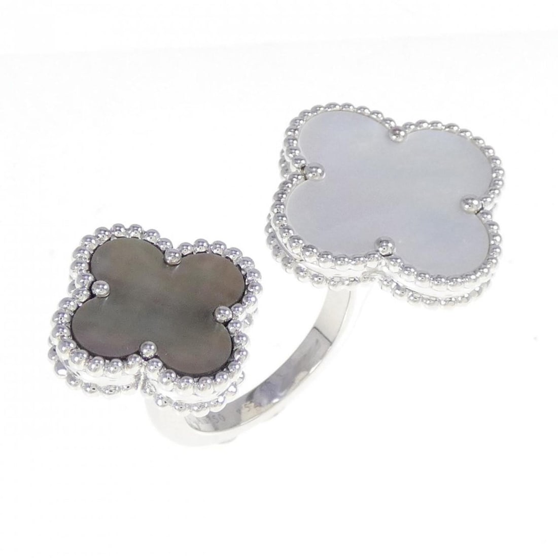 Van Cleef & Arpels Magic Alhambra Entree Les Doors Ring: --- Catalog ---Category: SizeUS Size: 6.5Brand Size: 52Category: DesignType: Band ringColor: White goldStone: Mother of pearlGender: WomenMaterial: White gold (18K)Category: GeneralMPN: VCARN05600Bran