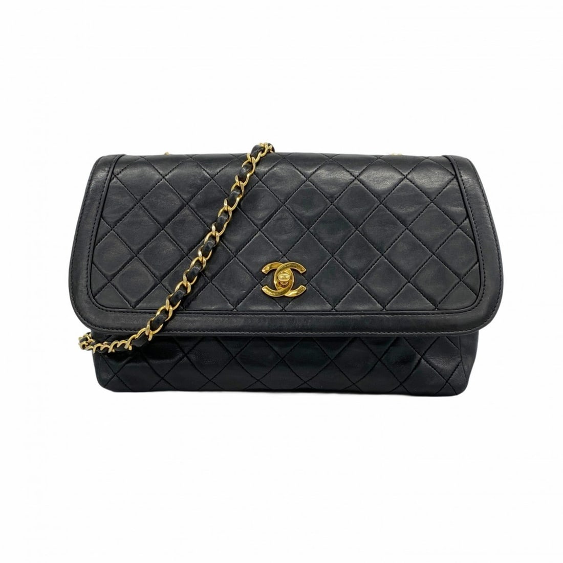 Chanel Matelasse Shoulder Bag with Chain Bag, Lambskin, Black, Women's: --- Catalog ---Category: SizeSize (HxWxD): 17cm x 26cm x 8cm / 6.69'' x 10.23'' x 3.14''Category: DesignType: Shoulder bagColor: BlackGender: WomenMaterial: Leather Hardware Color: GoldLeather/Fur Typ