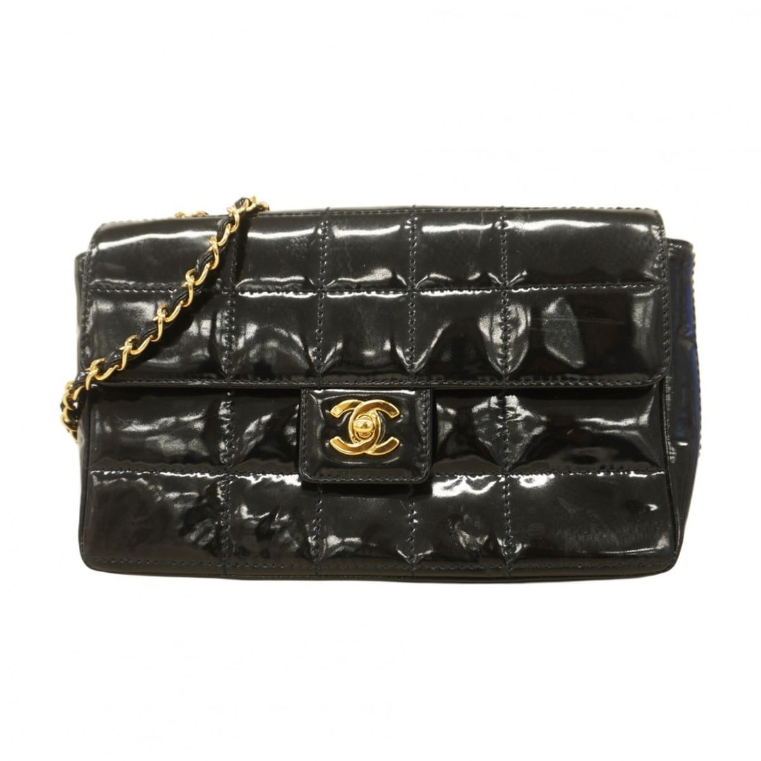 Chanel Chocobar Shoulder Bag with Chain in Patent Leather, Black, Women's: --- Catalog ---Category: SizeSize (HxWxD): 16cm x 25cm x 6cm / 6.29'' x 9.84'' x 2.36''Category: DesignType: Shoulder bagColor: BlackGender: WomenMaterial: Patent leather Hardware Color: GoldCategory: