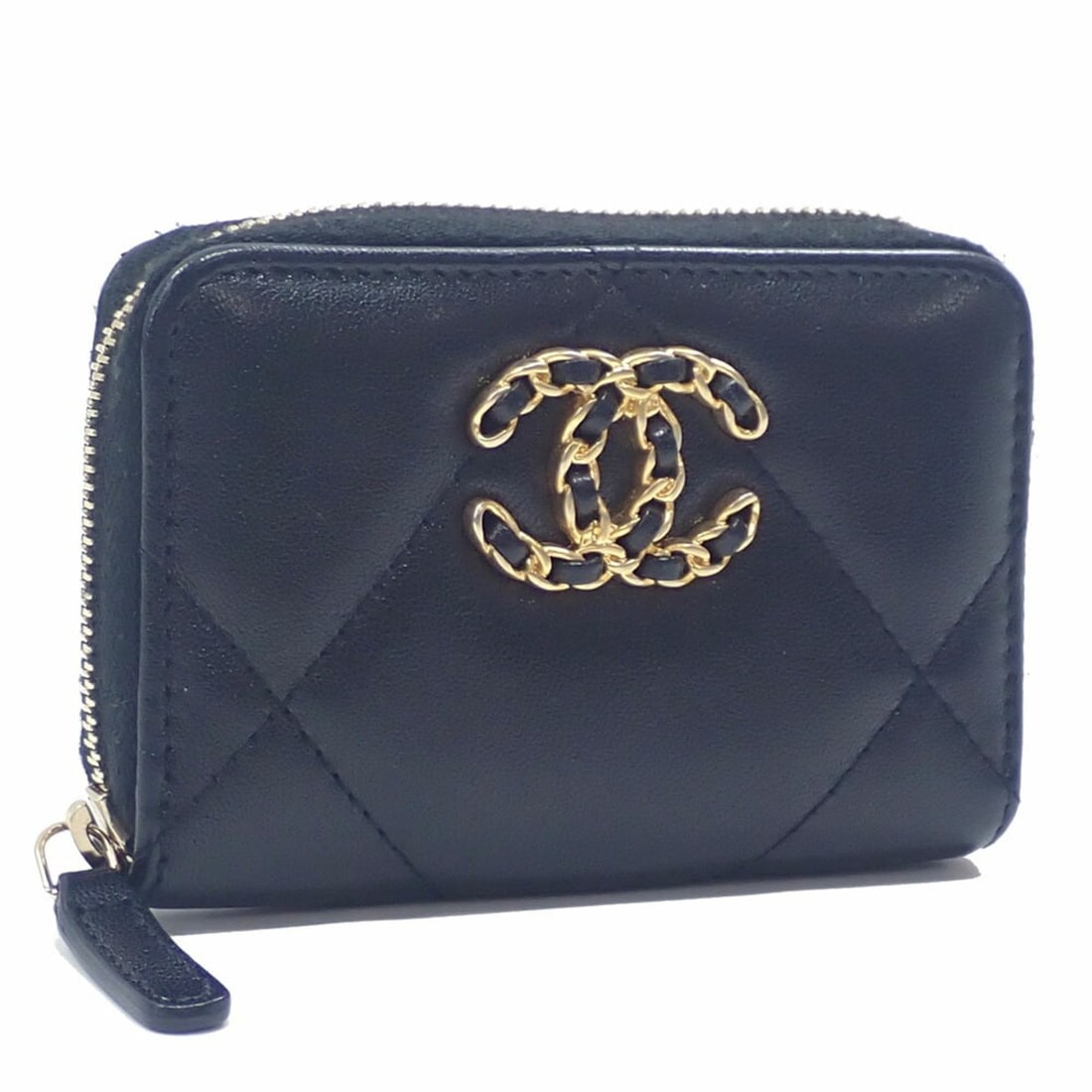Chanel 19 Coin Case, Women's, Black Leather, AP0949, Round Coco Mark, Disneuf: --- Catalog ---Category: SizeSize (HxWxD): 7.5cm x 11cm x 2cm / 2.95'' x 4.33'' x 0.78''Category: DesignType: Coin purse/coin caseColor: BlackGender: WomenMaterial: Leather Category: GeneralMPN: AP094