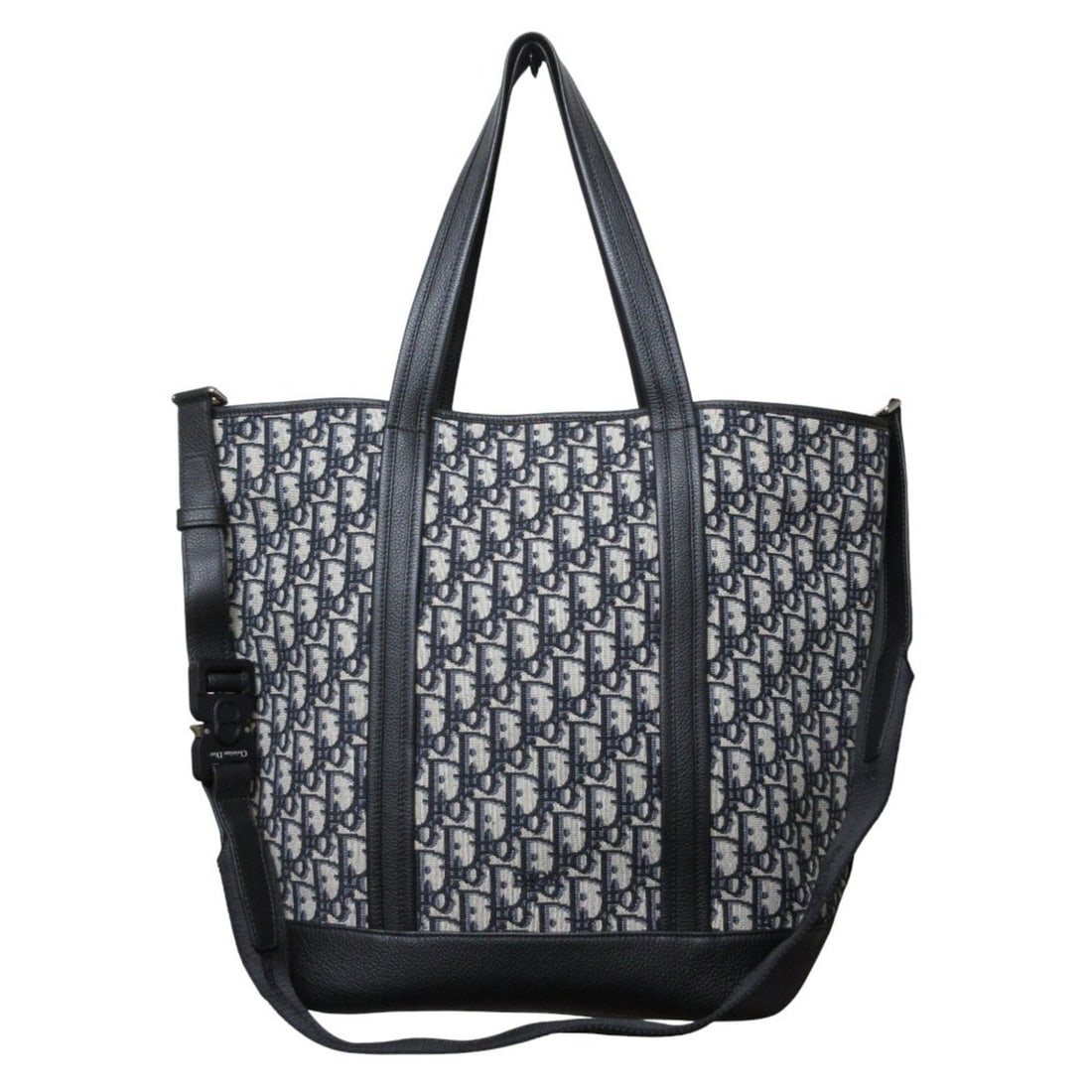 Christian Dior Dior Oblique Jacquard Voyage 2-Way Tote Bag, Navy and Black, Men's: --- Catalog ---Category: SizeSize (HxWxD): 36cm x 40cm x 16cm / 14.17'' x 15.74'' x 6.29''Category: DesignType: Tote bagColor: Black, NavyGender: MenMaterial: Canvas , Leather Category: GeneralBrand: