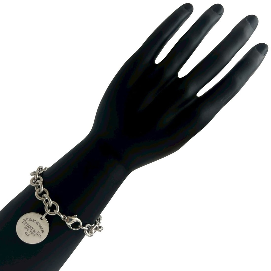 TIFFANY & Co. Tiffany Return to Round Tag Sterling Silver Chain Bracelet, 34819: --- Catalog ---Category: SizeLength: 19.5cm / 7.67''Category: DesignType: Charm braceletColor: SilverGender: WomenMaterial: Silver 925Category: GeneralBrand: Tiffany--- Item List ---Section: Condition