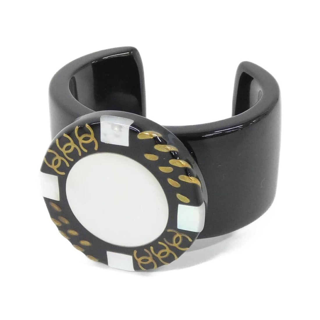 Chanel Bangle: --- Catalog ---Category: SizeLength: 17cm / 6.69''Category: DesignType: BangleColor: Black, Gold, WhiteGender: WomenCategory: GeneralBrand: Chanel--- Item List ---Section: ConditionRanking: Rank A Use