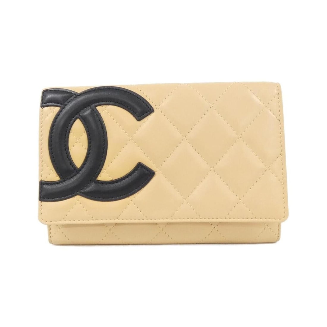 Chanel Cambon Line 26722 Wallet: --- Catalog ---Category: SizeSize (HxWxD): 11cm x 15cm x 2cm / 4.33'' x 5.9'' x 0.78''Category: DesignType: Wallet (bi-fold)Color: Beige, BlackGender: WomenMaterial: Leather Leather/Fur Type: Calfskin