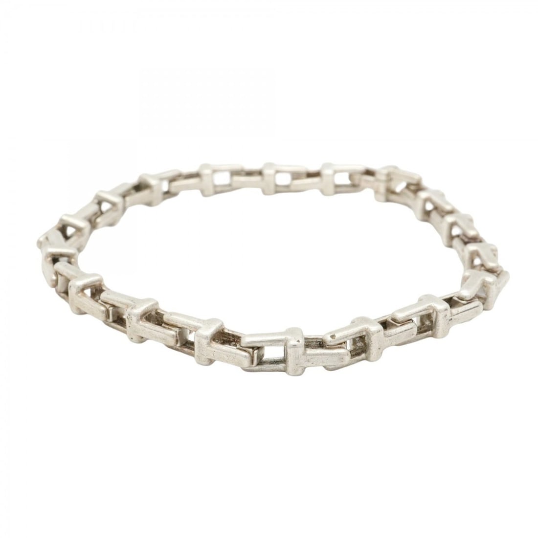 Tiffany T-Narrow Bracelet, Silver 925, Women's, P2013024: --- Catalog ---Category: SizeLength: 17cm / 6.69''Category: DesignType: Charm braceletGender: WomenMaterial: Silver 925Category: GeneralBrand: Tiffany--- Item List ---Section: ConditionRanking: Rank A