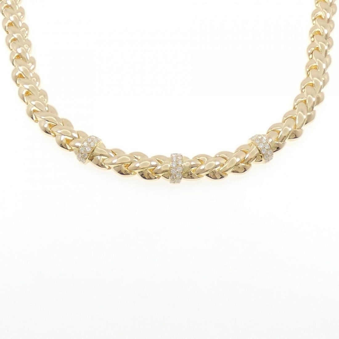 Van Cleef & Arpels Diamond Necklace: --- Catalog ---Category: SizeWeight: 83.9g / 2.95oz.Neck Circumference: 41 cm / 16.14''Category: DesignColor: YellowMetal: GoldStone: DiamondGender: WomenMetal Purity: 18KWeight (ct.): 18Necklace Type