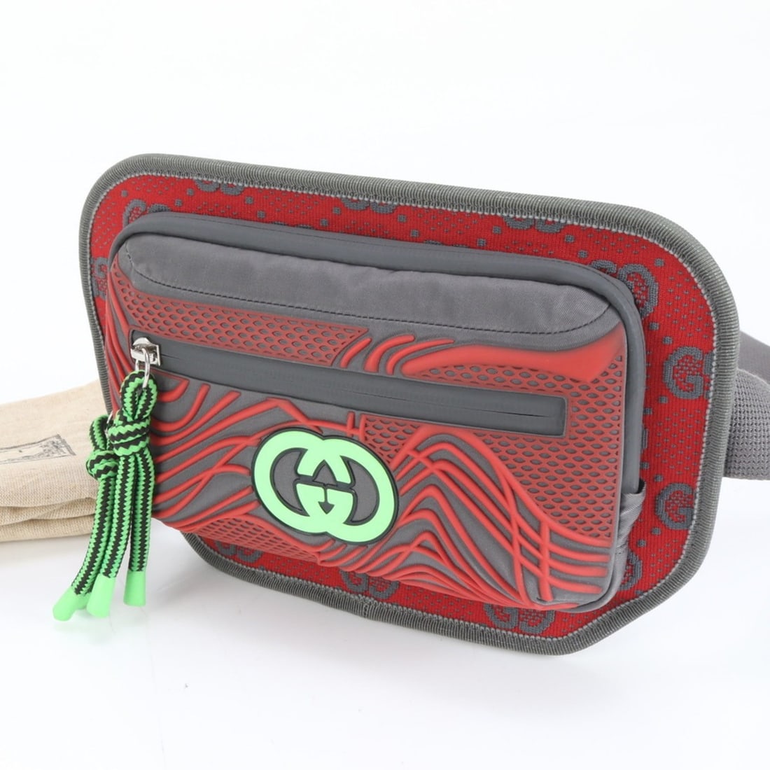 Gucci 752102 Body Bag, Waist Pouch, Shoulder Tote Bag for Men: --- Catalog ---Category: SizeSize (HxWxD): 17cm x 25cm x 3cm / 6.69'' x 9.84'' x 1.18''Strap Length: 128cm / 50.39''Category: DesignType: Shoulder bag, Sling bagColor: Red colorGender: MenCategory: Ge