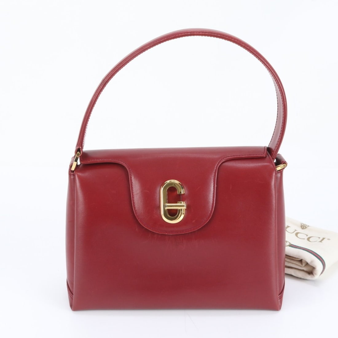 Gucci Old G Logo Red Leather Handbag Brand Women's: --- Catalog ---Category: SizeSize (HxWxD): 19cm x 25cm x 10cm / 7.48'' x 9.84'' x 3.93''Category: DesignType: HandbagColor: Red colorGender: WomenMaterial: Leather Category: GeneralBrand: GucciCountry